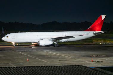 N342AV - Airbus A330-243F