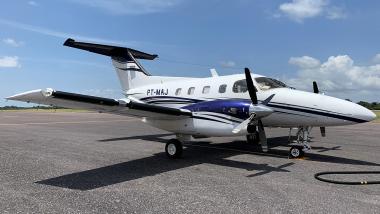 PT-MAJ - Embraer EMB-121 Xingú