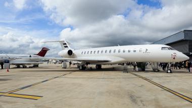 N100BD - Bombardier Global 8000
